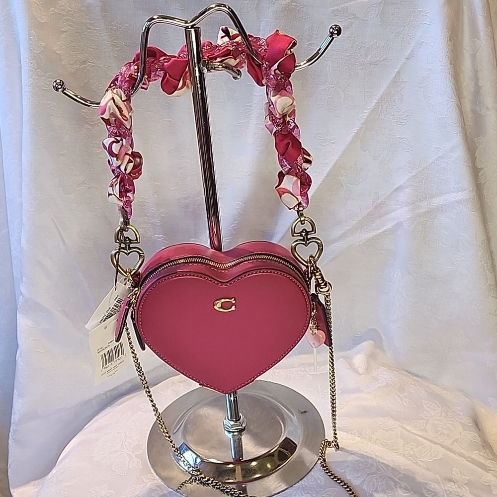 🎁 New Customized Limited Edition Coach Leather Heart Crossbody Purse